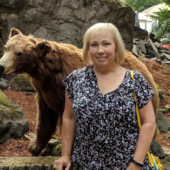 Meet your Posher, Mary - Picture 5 of 8